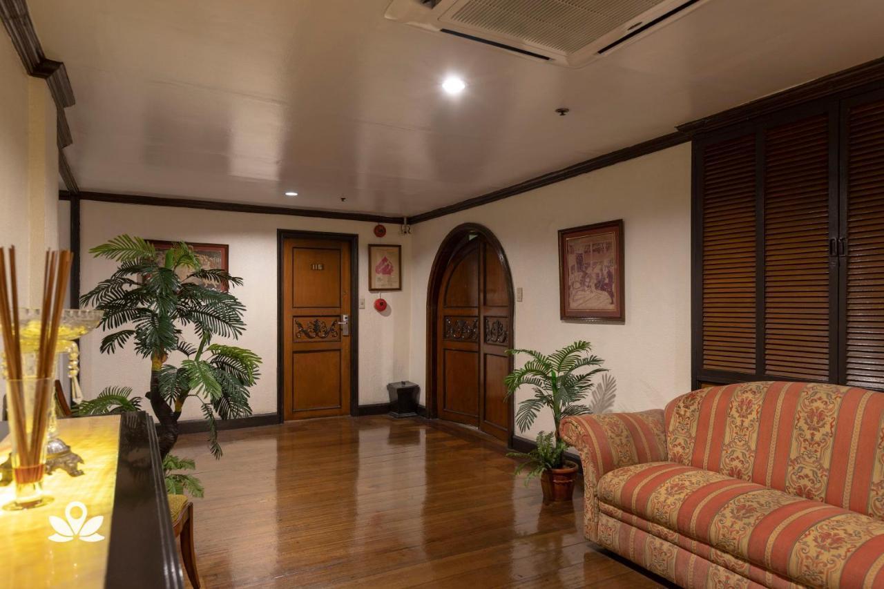 Zen Rooms Camelot Hotel Qc Quezon City Εξωτερικό φωτογραφία