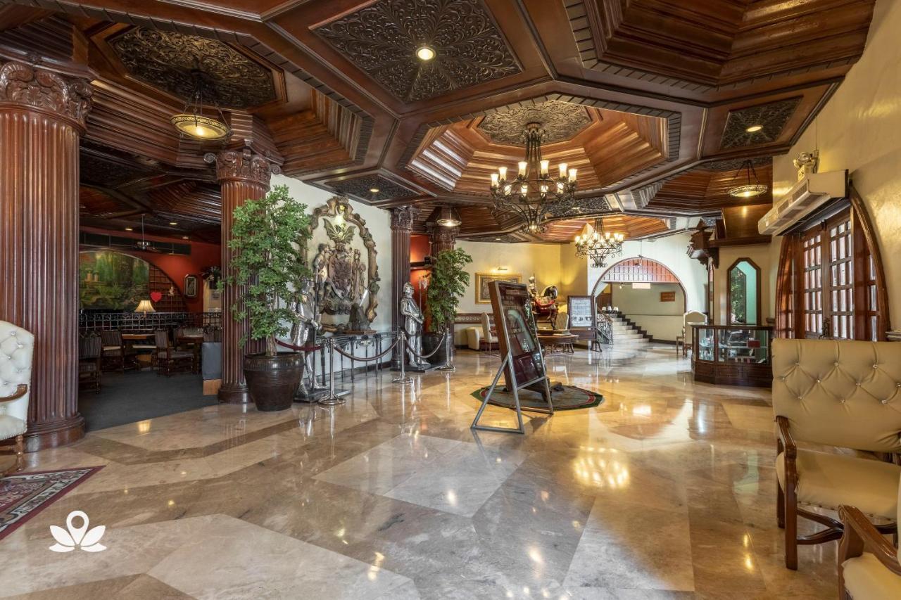 Zen Rooms Camelot Hotel Qc Quezon City Εξωτερικό φωτογραφία