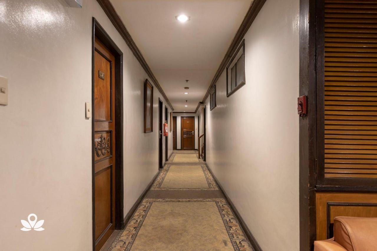 Zen Rooms Camelot Hotel Qc Quezon City Εξωτερικό φωτογραφία